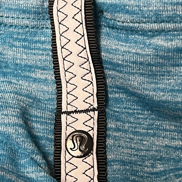 Lululemon Vinyasa Scarf new blue - Picture 2 of 4